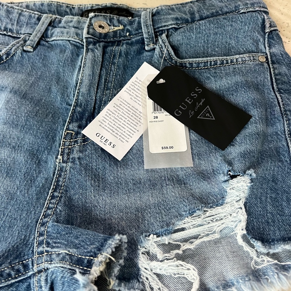 Guess High Rise Short Size 28 - Picture 6 of 10